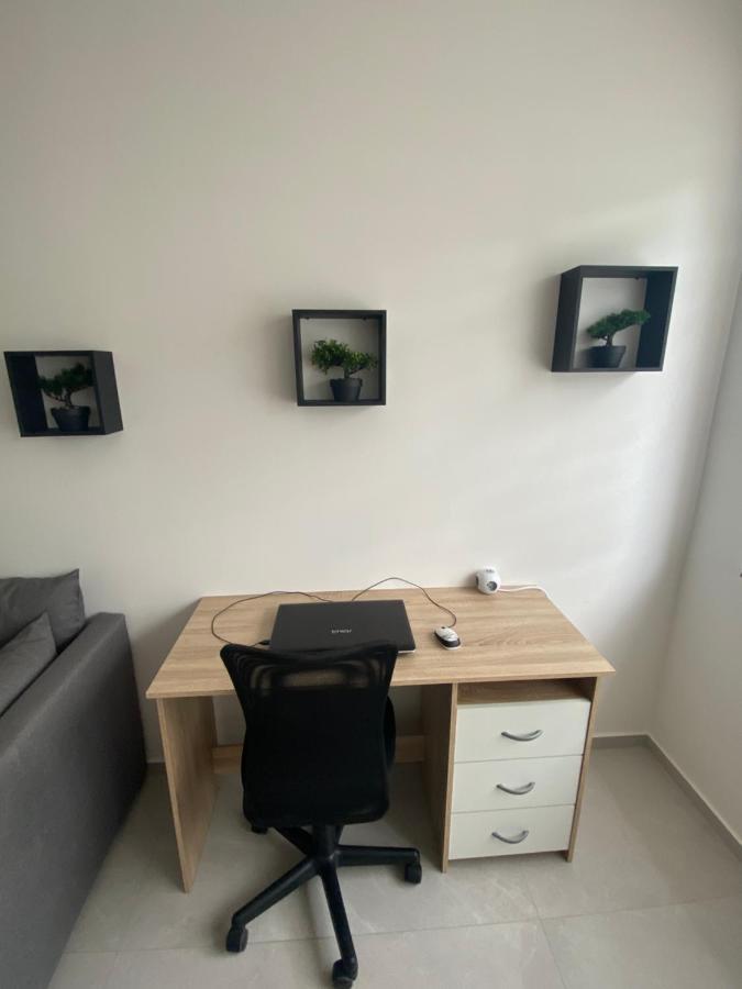 1-C Superbe Appartement Tres Calme Et Bien Decore Charleroi Ngoại thất bức ảnh