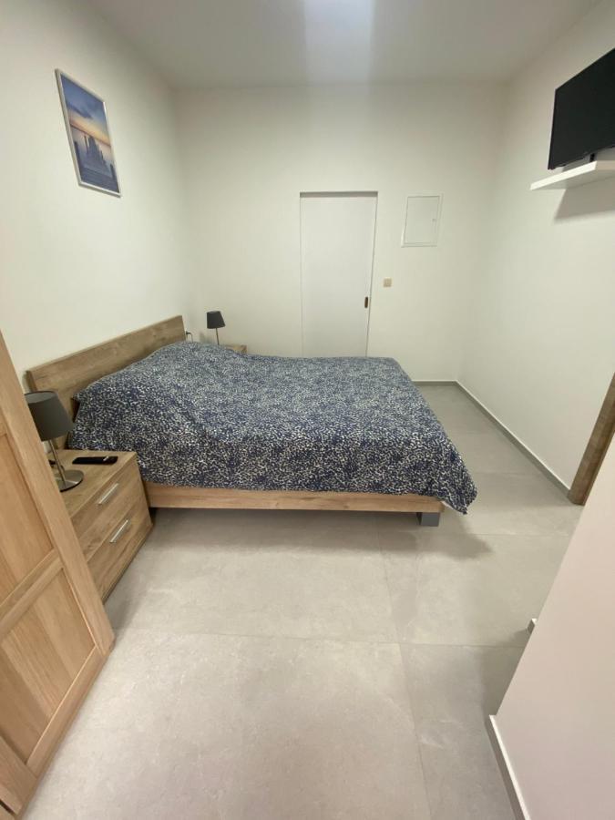 1-C Superbe Appartement Tres Calme Et Bien Decore Charleroi Ngoại thất bức ảnh